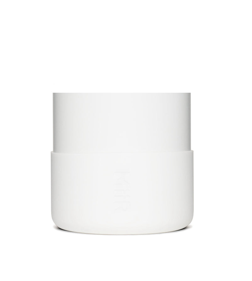 silicone-boot-b4 Silicone_Boot_32oz_42oz_White_Studio_0821_On_Bottle_7c7df284-5bee-4f24-a031-14b02db7328f__SLB1PN34001.jpg