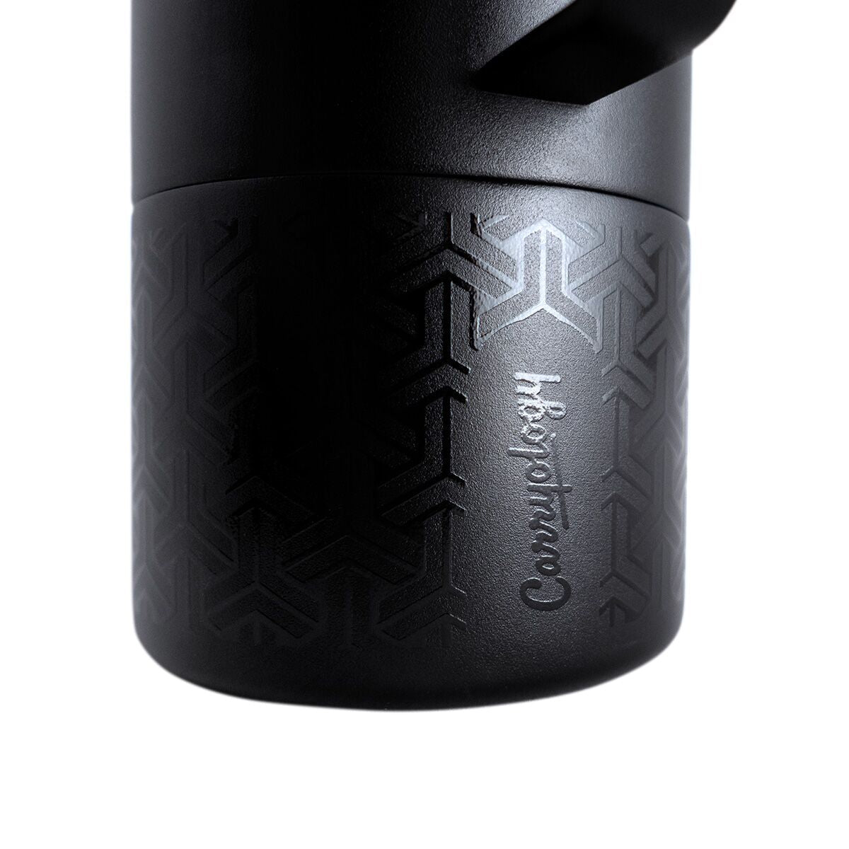 miir-x-carryology-tomo-h2 WebPDP-MiiR_x_Carryology_Tomo_Studio_Closeup__TOM1SV33402_12.10.25.jpg