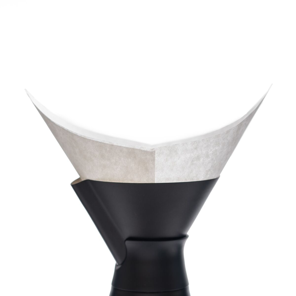 new-standard-carafe-coffee-filters-o0 WebPDP-NSCarafeCoffeeFilters_Studio_0223_InUse__CAF1PN00001.jpg