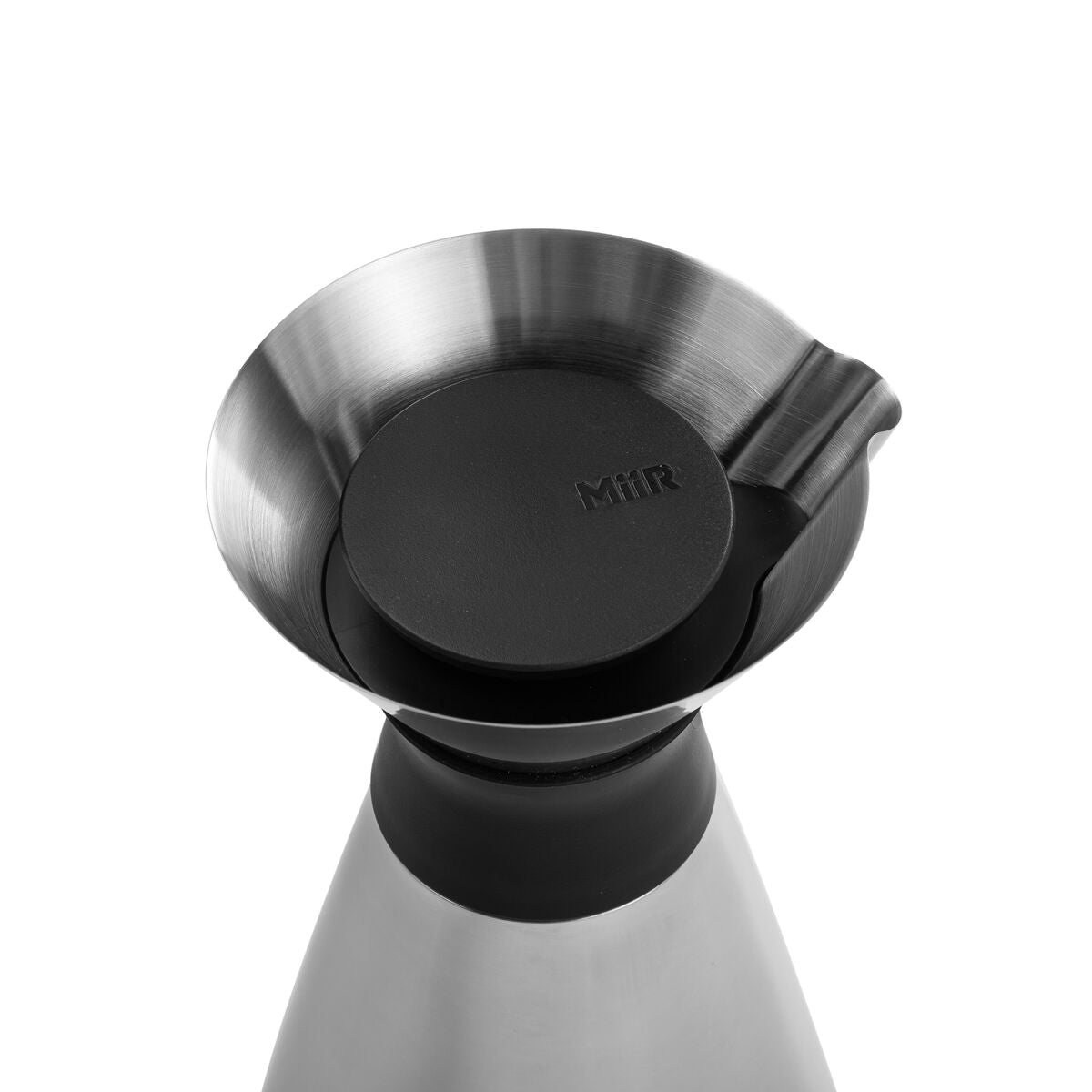 new-standard-carafe-n0 WebPDP-PolishedStainlessCarafe_33oz_SS_StudioX207182024_45degree__CAR1SVOS005.jpg